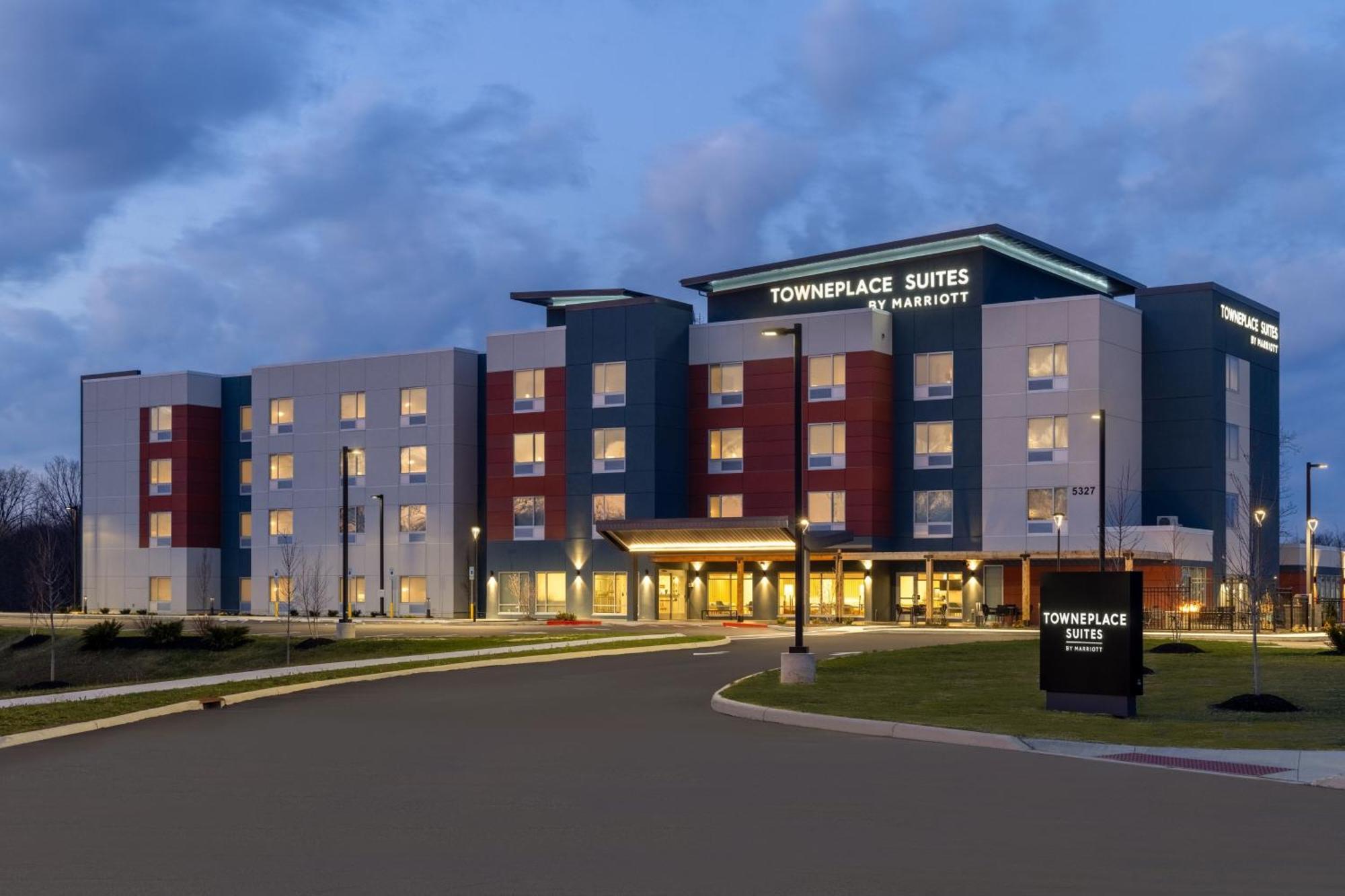 Towneplace Suites By Marriott Geneva At Spire Academy Экстерьер фото